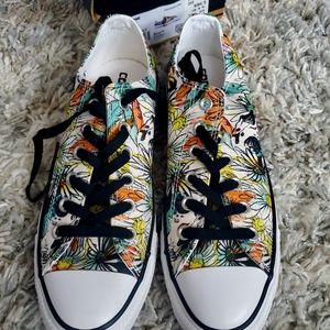 Converse tennis shoes - black/rebel, women's size 9